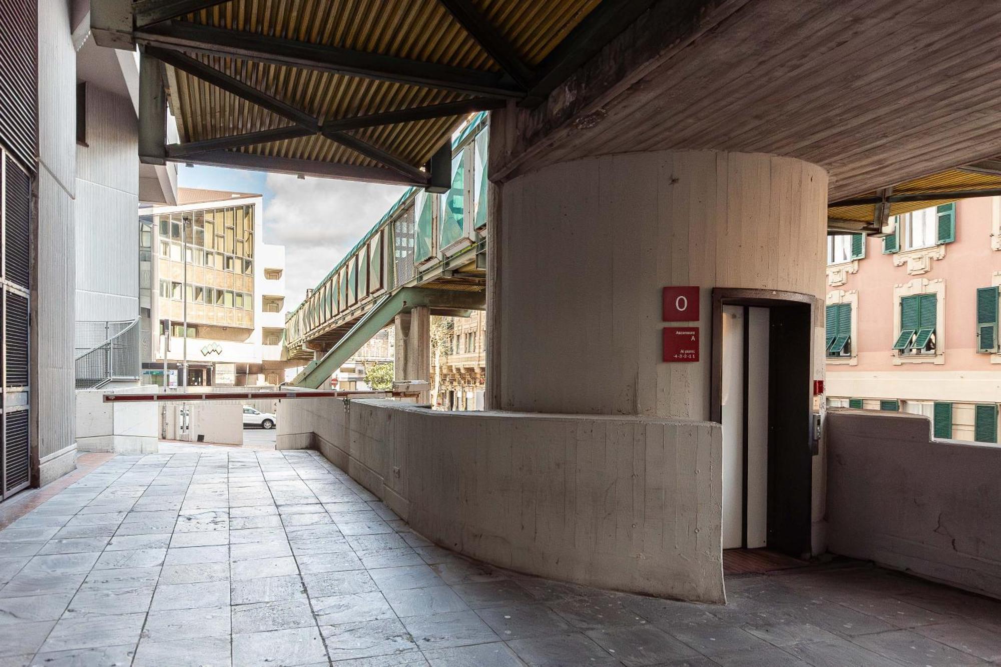 Free Parking In Luxury With View - Steps To Brignole Train Station Apartment